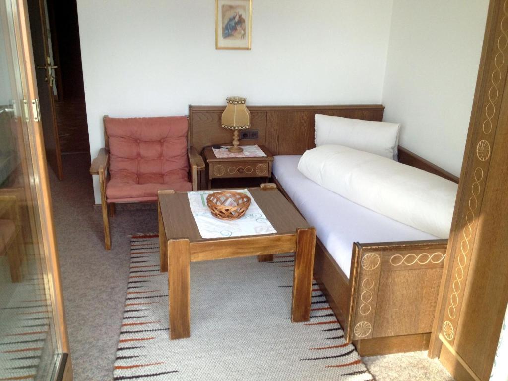Pension Wallnoefer Mieming Ruang foto